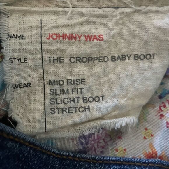 Johnny Was The Cropped Baby Boot Jeans Size 27 Embroidered - Picture 9 of 11